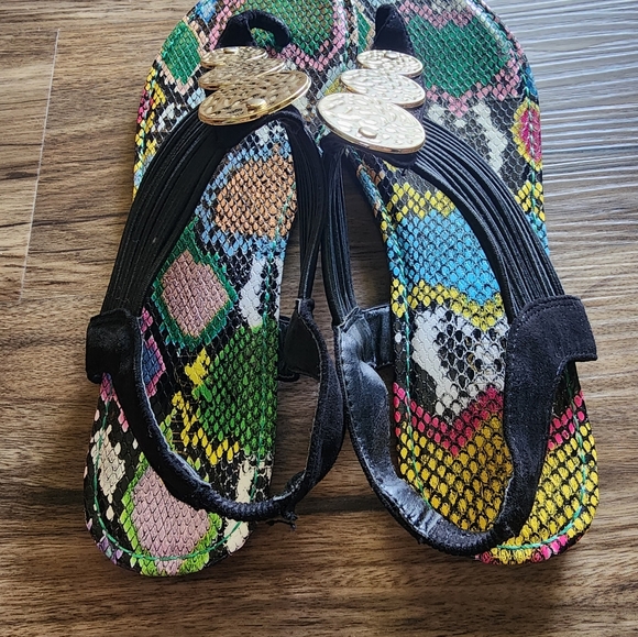 Sandals - Picture 5 of 6